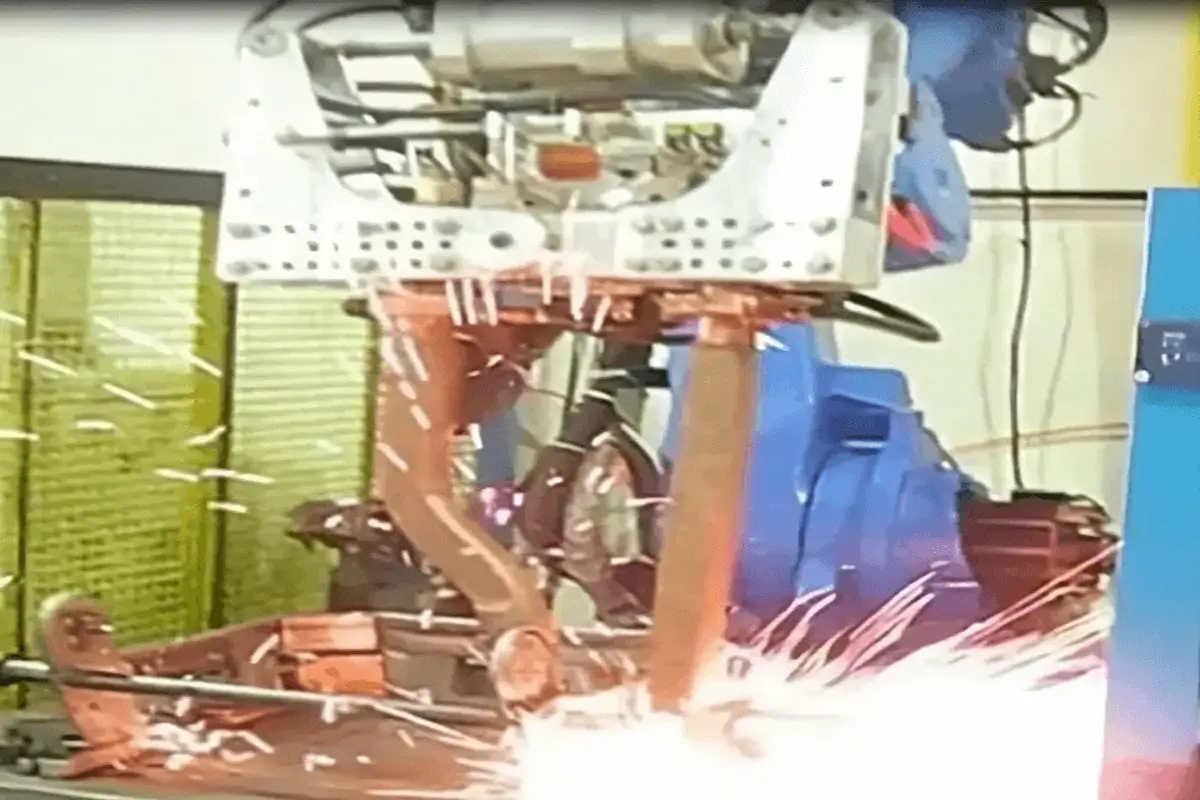 جوشکاری نقطه ای رباتیک