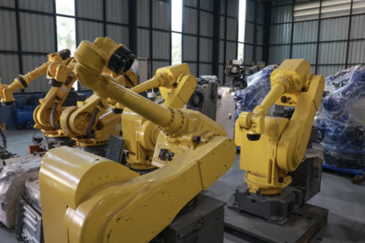 بررسی انواع ربات ها در تولید فوم سرد